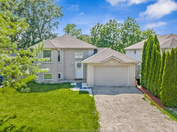 3711 Maguire St, Windsor, ON N9E 4V3