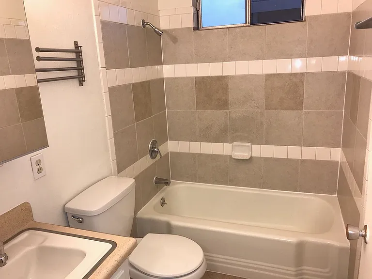 630 Maple St — Photo 30
