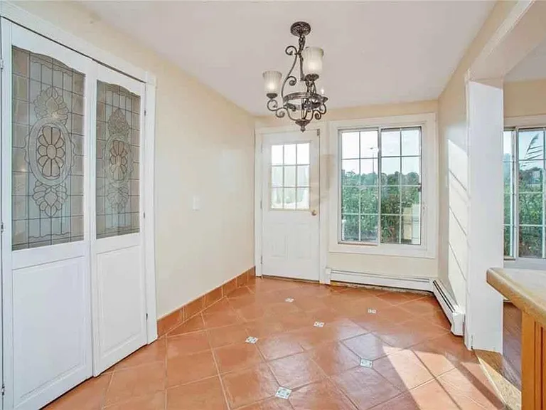 Breakfast Room