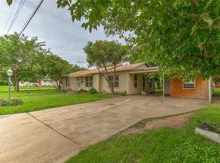 601 Dixon St, Cleburne, TX 76033