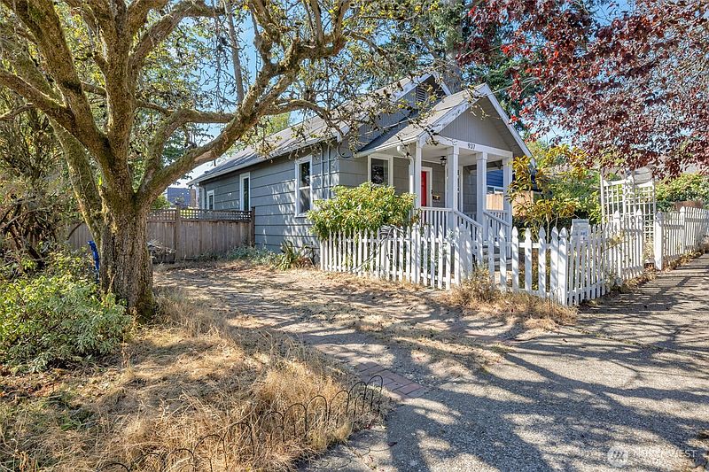 2nd image of 937 N 88th Street
