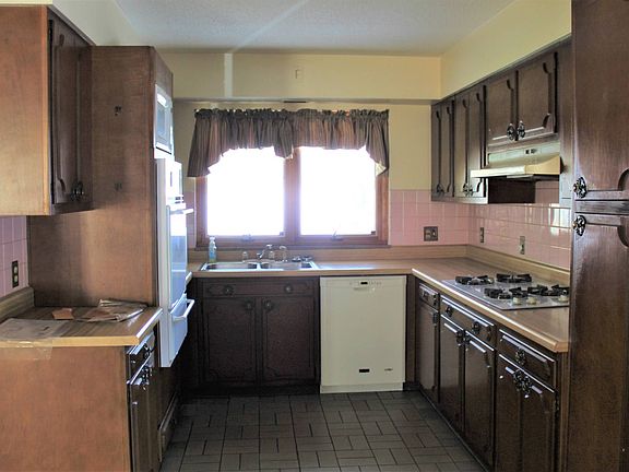 5th image of 327 N Charles St