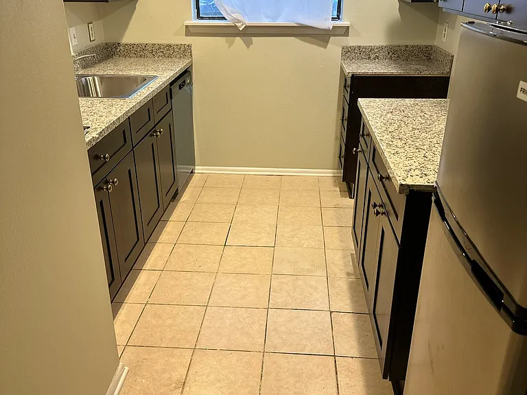 831 Asheville Dr #831 — Photo 3