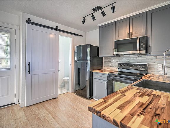 3rd image of 3802 Gus Dr