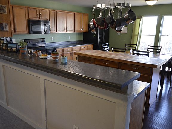 4th image of 915 Anderson Mill Dr