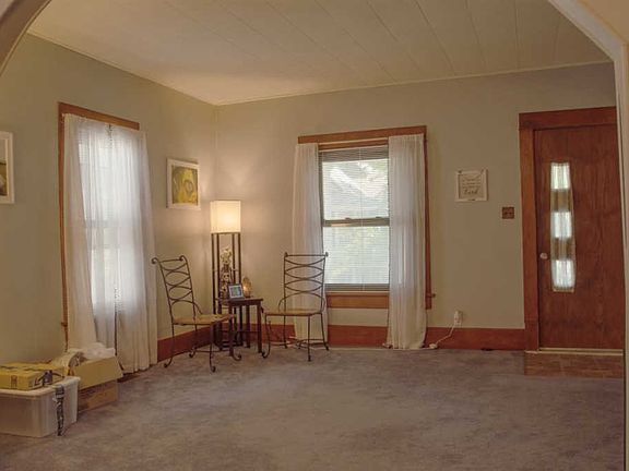 5th image of 818 E 13th Ave