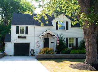 394 N Forest Rd, Buffalo, NY 14221