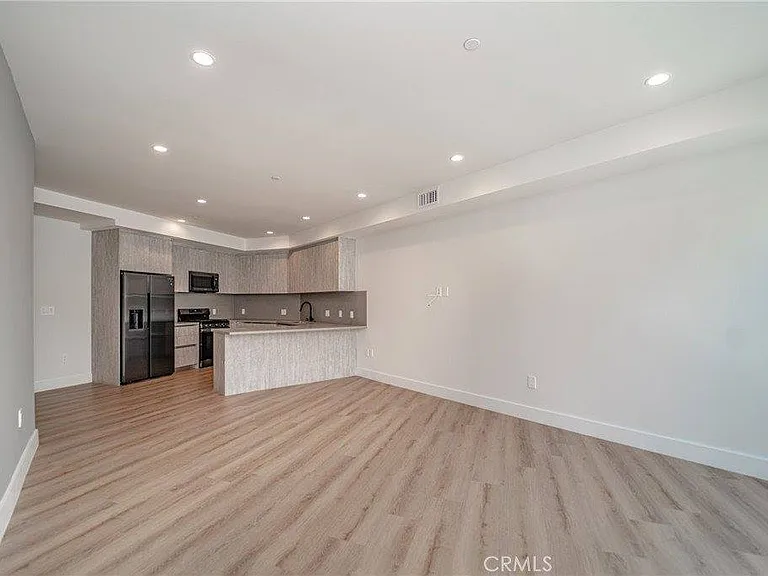 2828 London St #207 — Photo 8