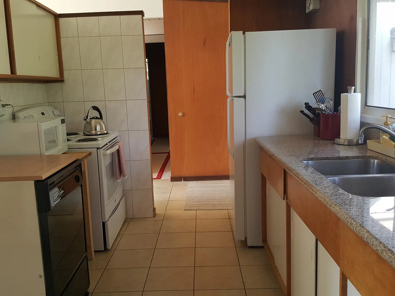3970 Sutherland Drive — Photo 3