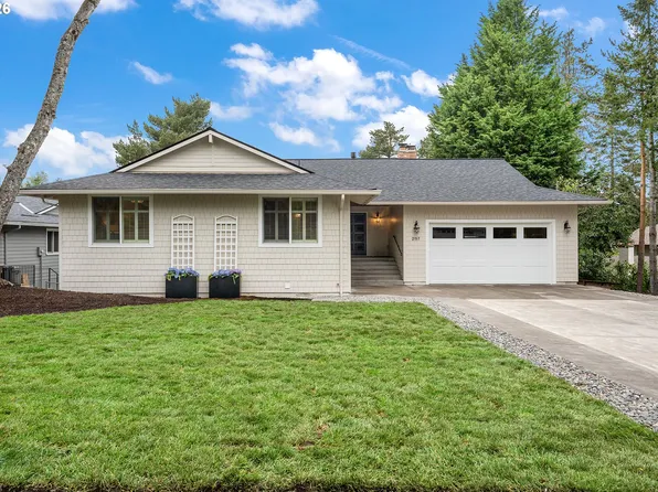 2157 Wembley Pl, Lake Oswego, OR 97034