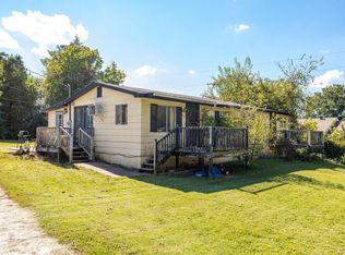 910 Evergreen St, Hollister, MO 65672