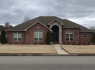 703 S Waco Ave, Russellville, AR 72801