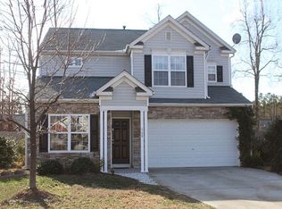 508 Woodchase Green Dr, Fuquay Varina, NC 27526