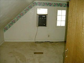 5th image of 3129 Garden Blvd