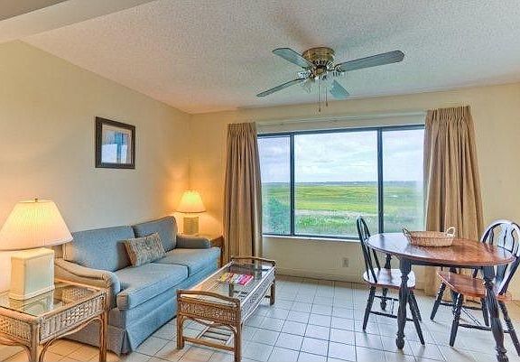 5th image of 358 Moss Oaks Cir