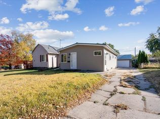 1654 Locke Ave, Waterloo, IA 50702