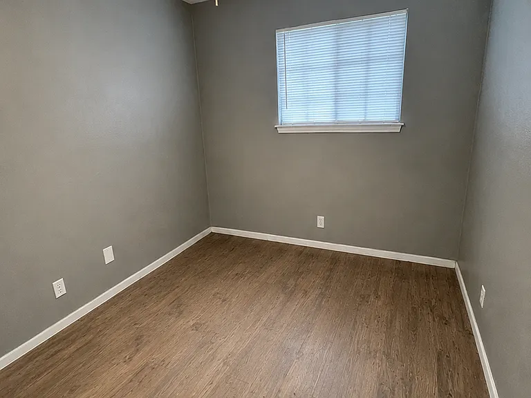 844 E Sunshine Dr #202 — Photo 10