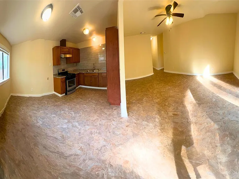 2525 Dovemeadow Dr — Photo 8