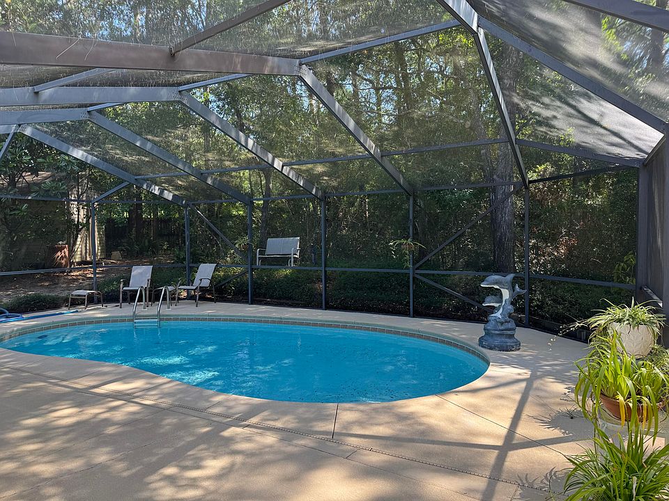 1st image of 326 Branch Hill Park
