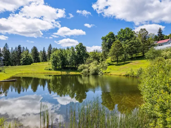 196 Cowdrey Outlook, Barnard, VT 05032