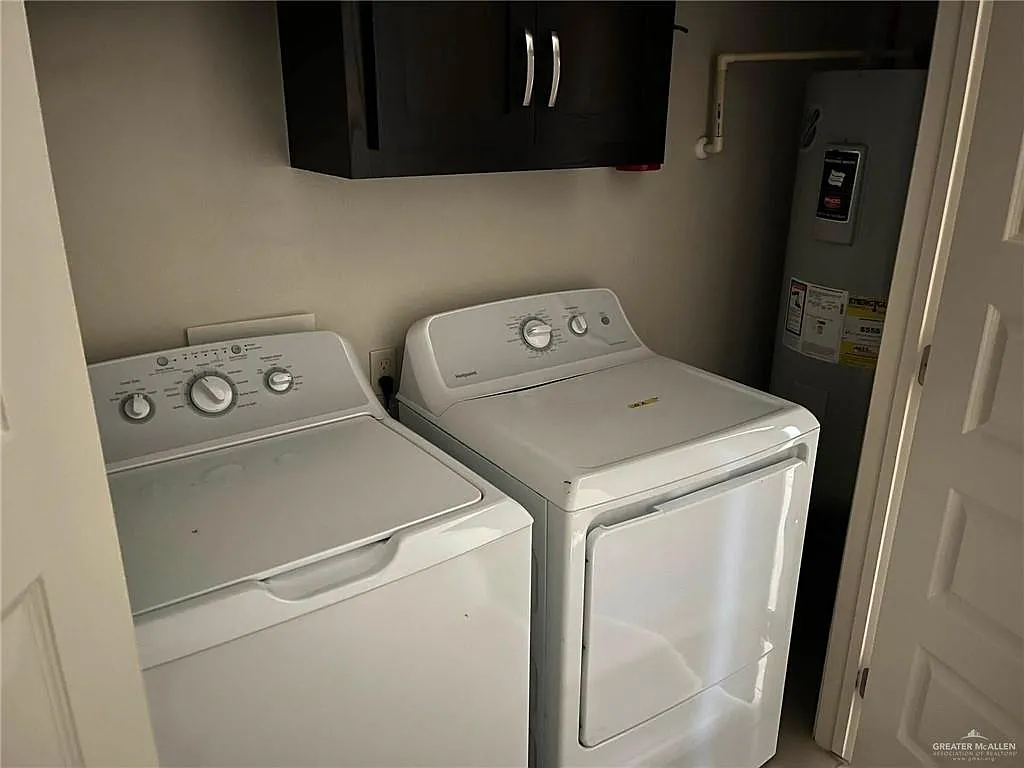3 bed, 2.0 bath, 980 sqft, $1,200 — Photo 3