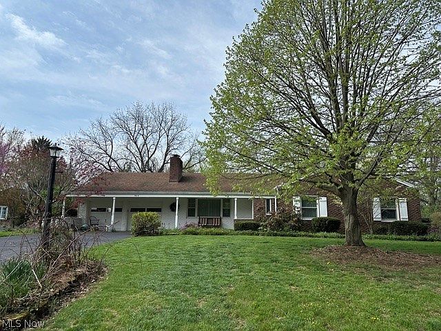 1st image of 3614 Parkhill Cir NW