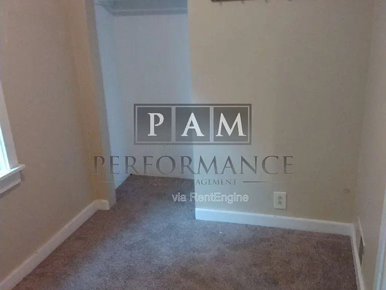 1521 N Jefferson St — Photo 13