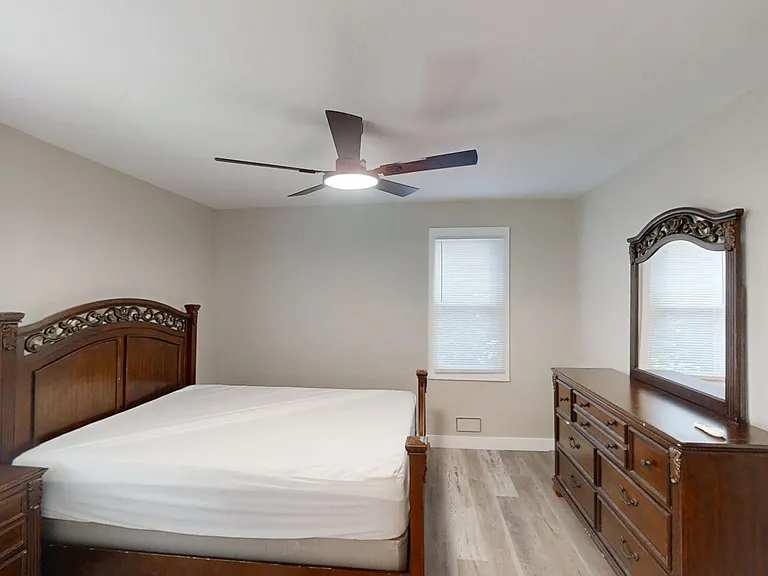 1022 Oakdale Rd — Photo 26