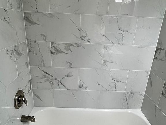 4th image of 15 Canterbury Sq APT 201