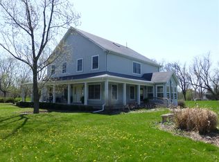 69 Otis Rd, Barrington, IL 60010