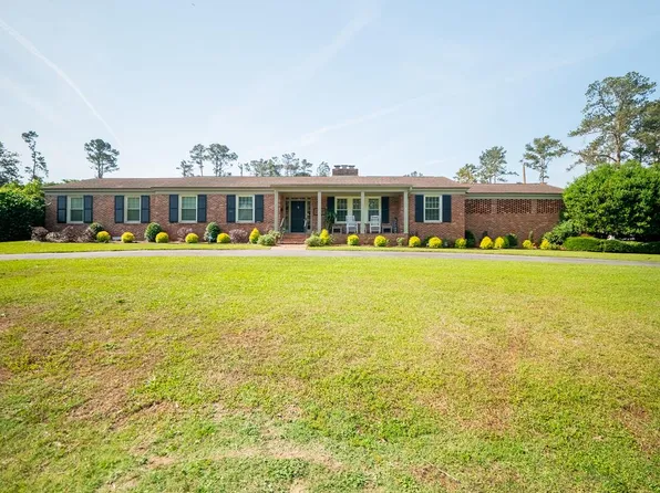 2437 Meadowbrook Dr, Valdosta, GA 31602