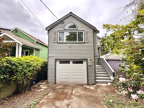 7533 30th Ave NE Photo 1