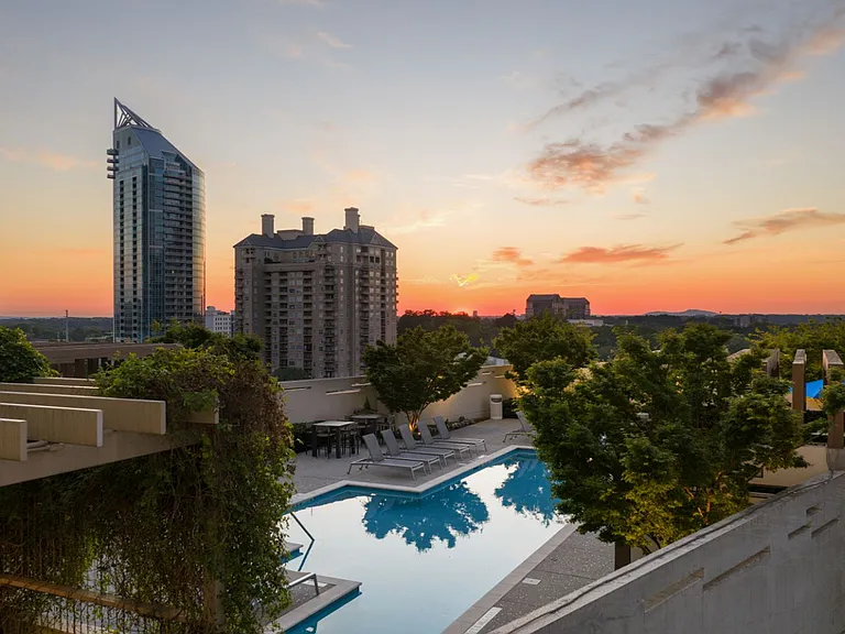 Elora at Buckhead — Photo 46