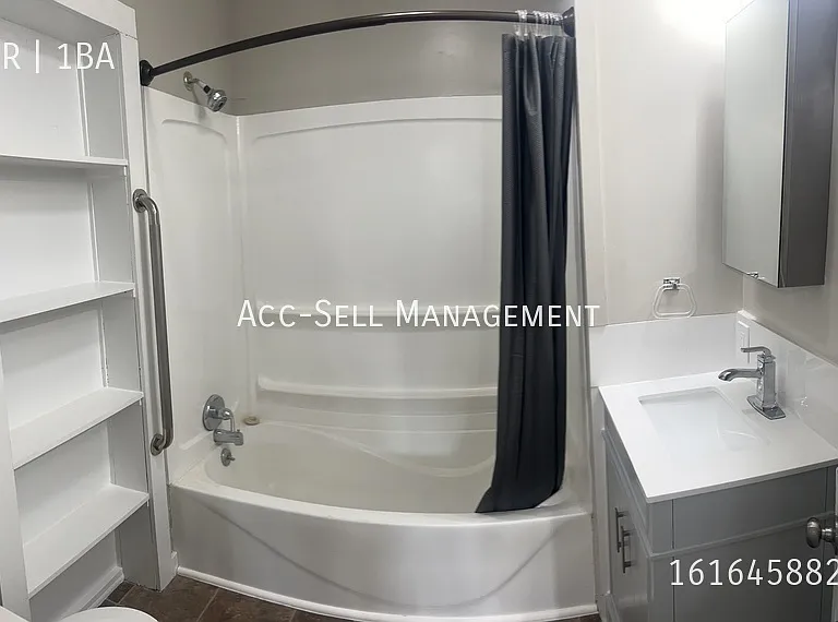 235 Page St NE #235 — Photo 8