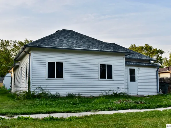 330 Crystal St, Lyons, NE 68038