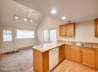 113 H St, Smelterville, ID 83868