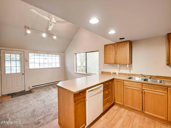 113 H St, Smelterville, ID 83868