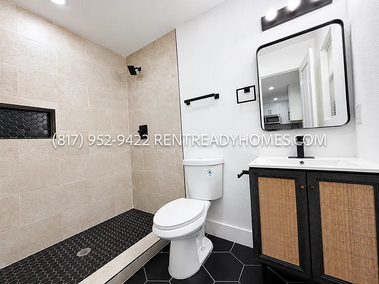 1510 W Jefferson Blvd #106 — Photo 8