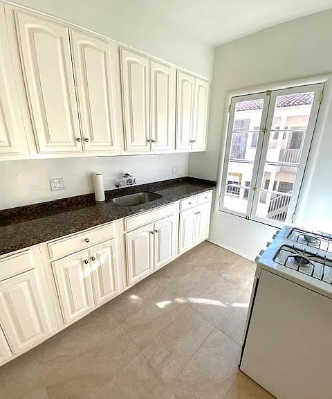 8352 Fountain Ave #A2 — Photo 5