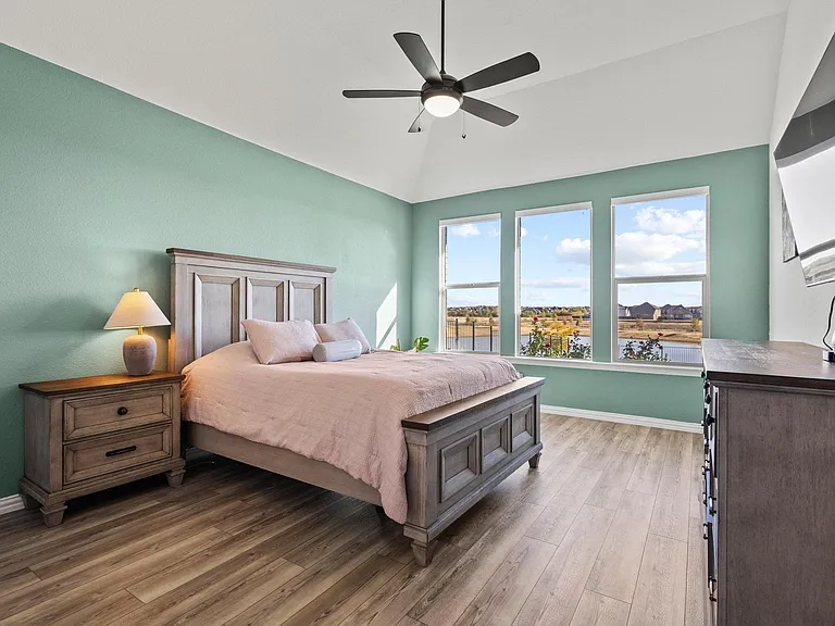 1724 Emmanuel Ln — Photo 10