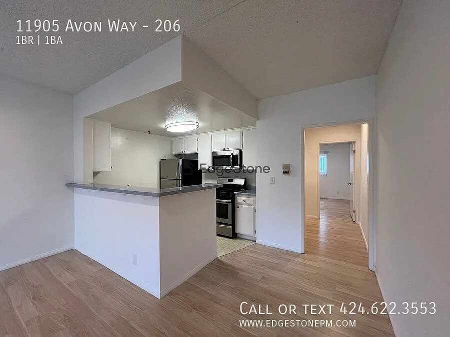 1 Bedroom / 1 Bathroom Apartment For Rent in Culver City — Photo 4