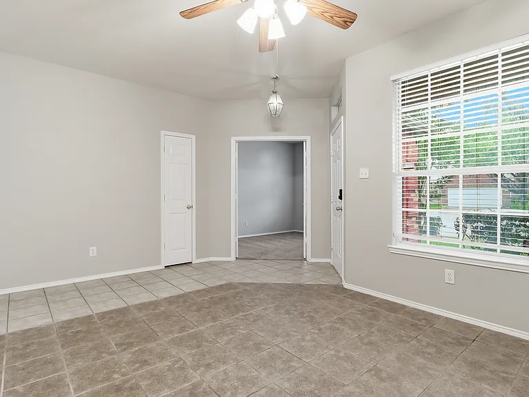 2313 Dalhart Trl — Photo 3