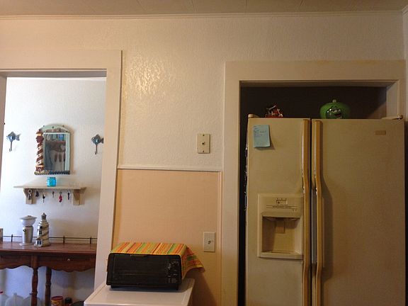 4th image of 302 E Washington Ave