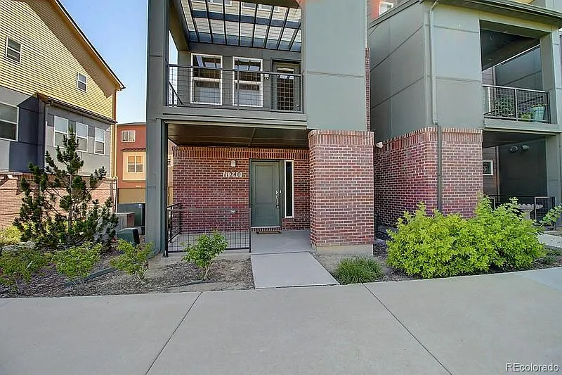 11240 Uptown Ave