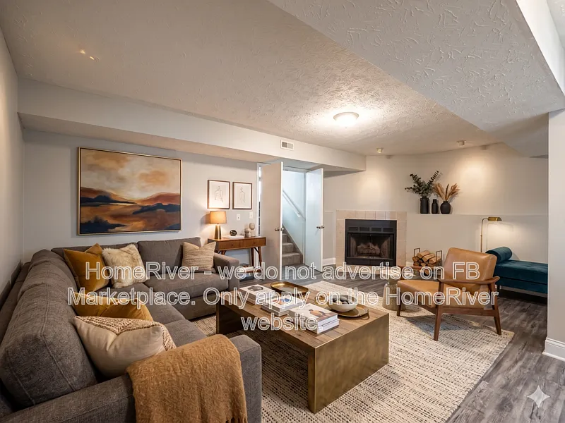 Building Photo - 3881 Magnolia Dr