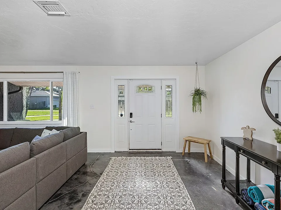 296 Broadview Dr #ID1623879P