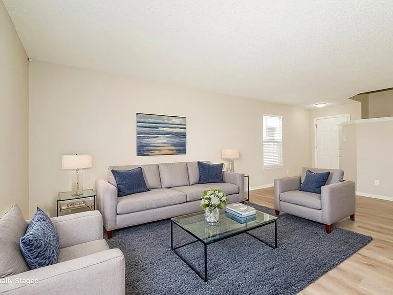 1245 Kenwood Dr — Photo 4