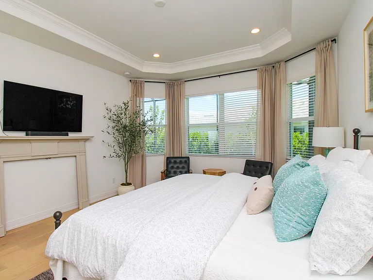 9241 Cayman Dr — Photo 32