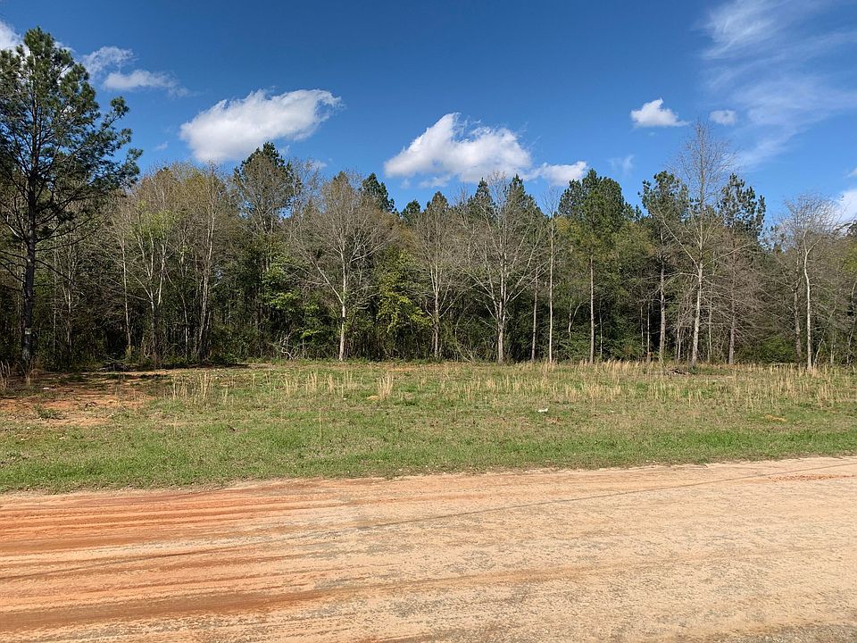 1st image of 304 Nell Drive