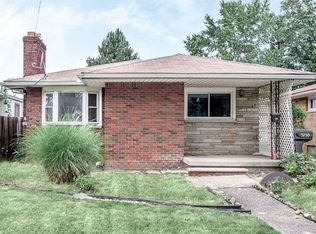 5750 Garfield Ave, Maple Heights, OH 44137